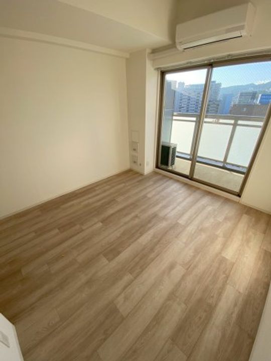 兵庫県神戸市兵庫区駅前通1丁目(マンション)の賃貸物件の居間