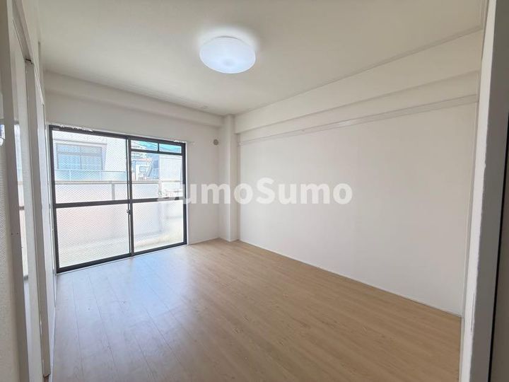 兵庫県神戸市東灘区御影中町1丁目(マンション)の賃貸物件の居間