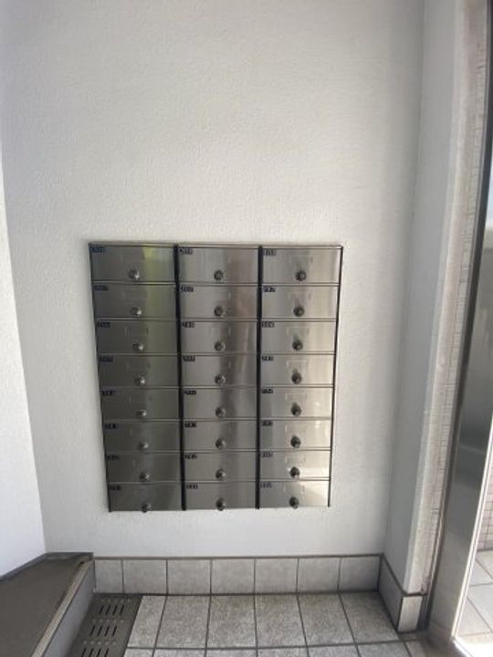 兵庫県神戸市須磨区千守町1丁目(マンション)の賃貸物件の玄関