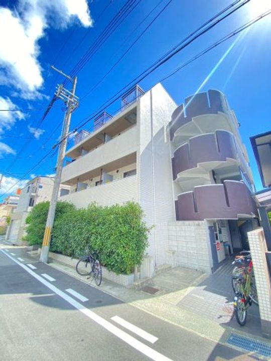 リアライズ本山の外観