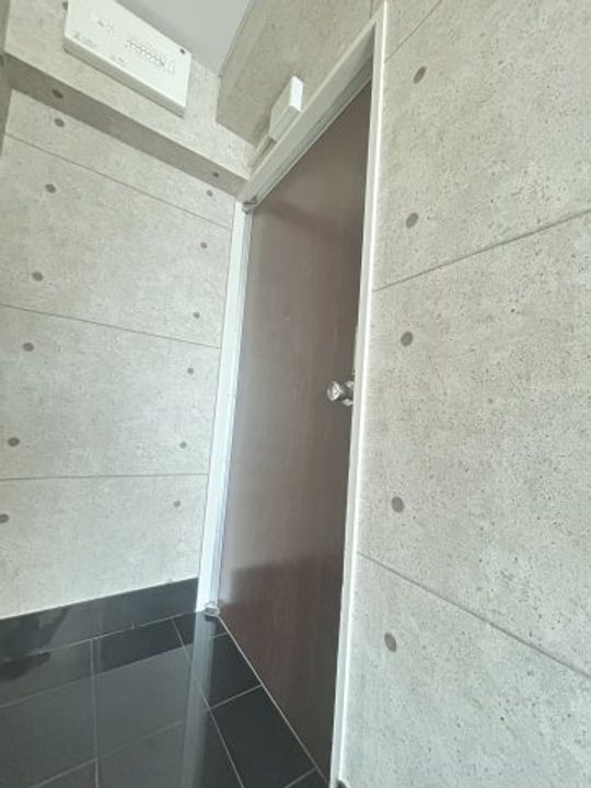 再度ハイツの玄関