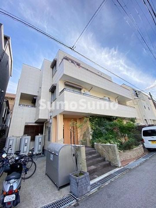 兵庫県西宮市下大市東町(マンション)の賃貸物件の外観