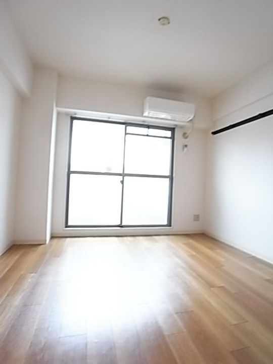 昭和エクセルヴュー神戸の居間