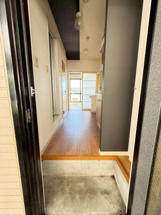 ハイツみのるの玄関