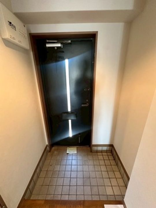 兵庫県西宮市石刎町(マンション)の賃貸物件の玄関