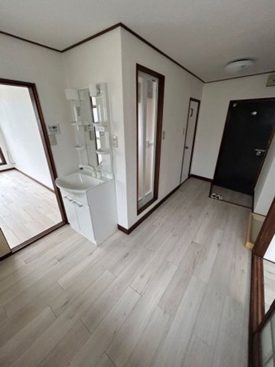 兵庫県神戸市兵庫区荒田町3丁目(マンション)の賃貸物件の居間