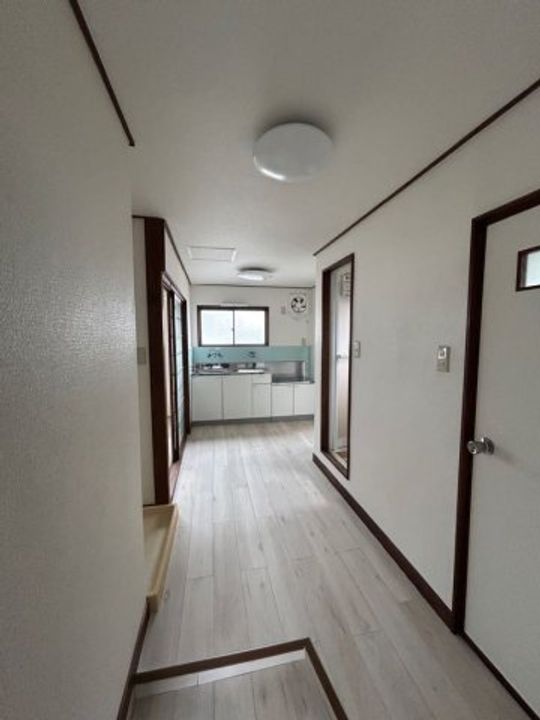 兵庫県神戸市兵庫区荒田町3丁目(マンション)の賃貸物件の居間