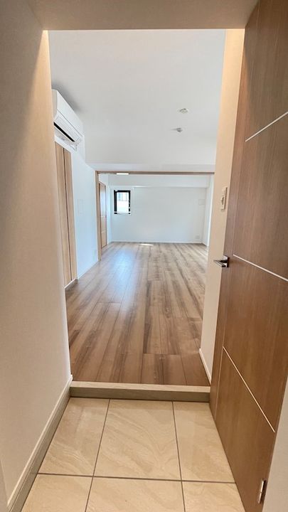 クリアルプレミア恵比寿の玄関