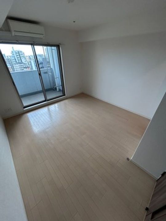 兵庫県神戸市兵庫区新開地5丁目(マンション)の賃貸物件の居間