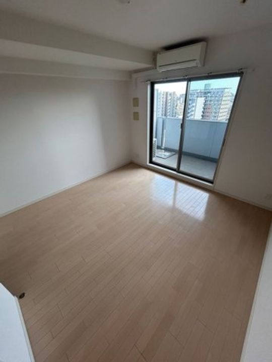 兵庫県神戸市兵庫区新開地5丁目(マンション)の賃貸物件の居間