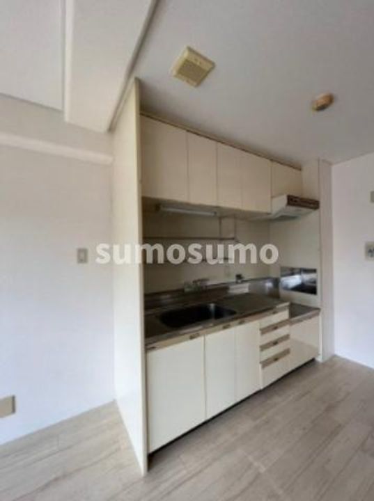 大阪府大阪市中央区高津2丁目(マンション)の賃貸物件のキッチン