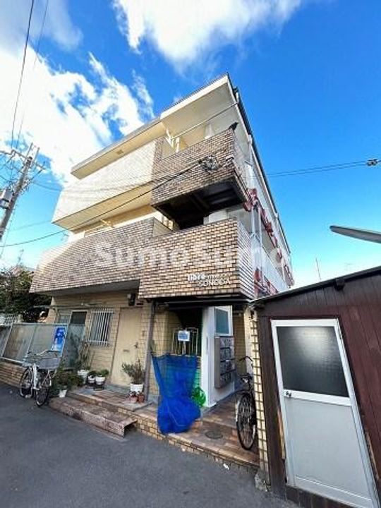 リブレメゾン園田の外観