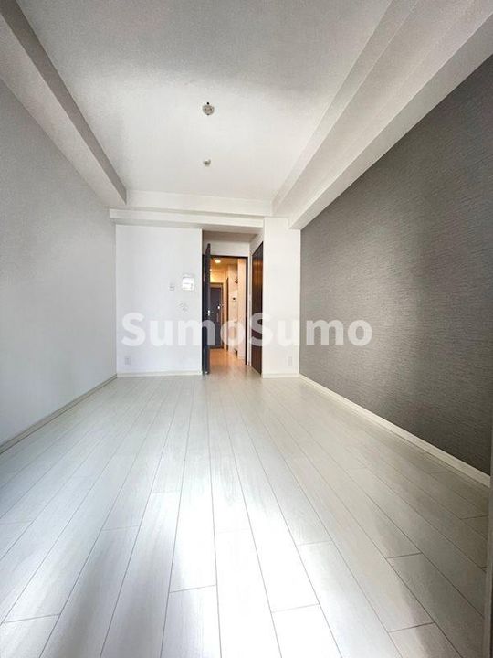 兵庫県神戸市中央区浜辺通4丁目(マンション)の賃貸物件の居間