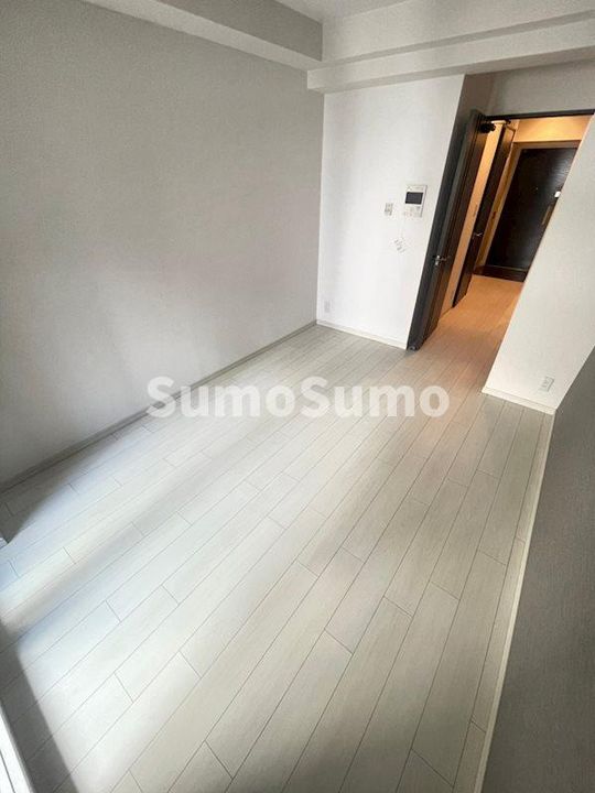 兵庫県神戸市中央区浜辺通4丁目(マンション)の賃貸物件の居間