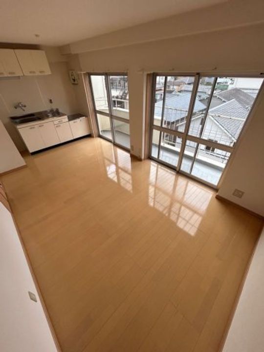 兵庫県神戸市長田区庄山町2丁目(マンション)の賃貸物件の居間