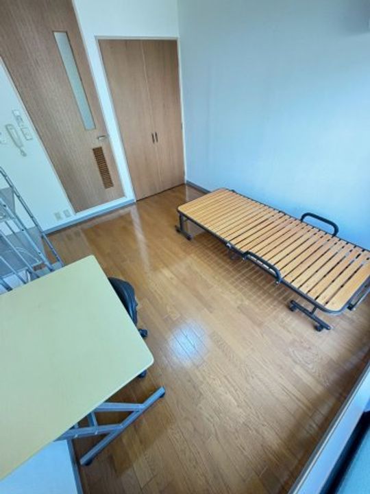 司ハイツの居間