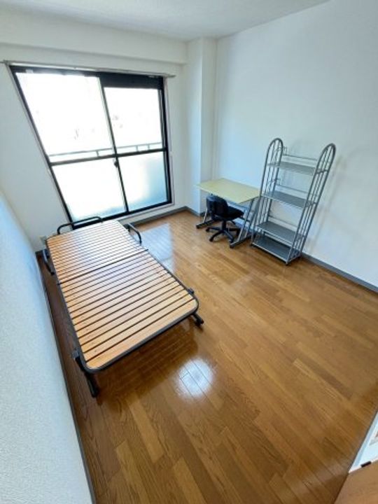 司ハイツの居間