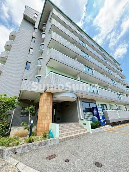 グランデージ名谷の外観