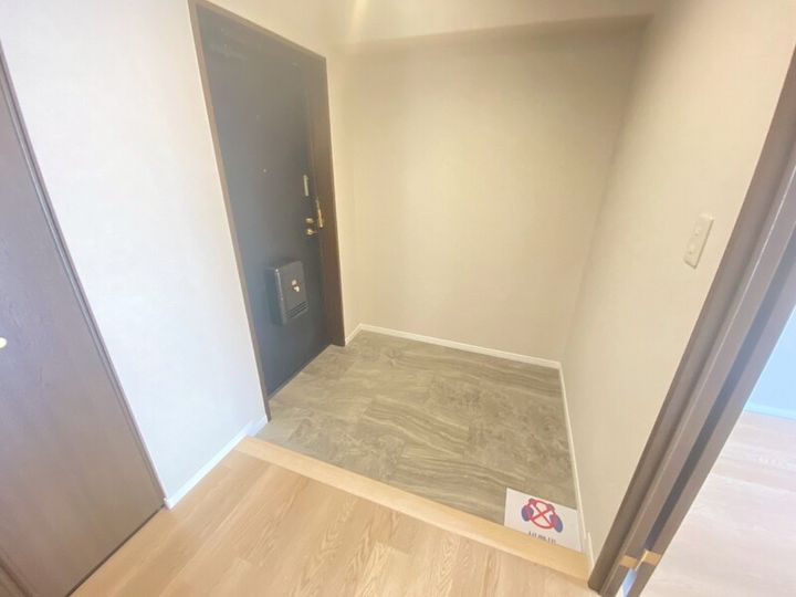 ロイヤル苦楽園の玄関