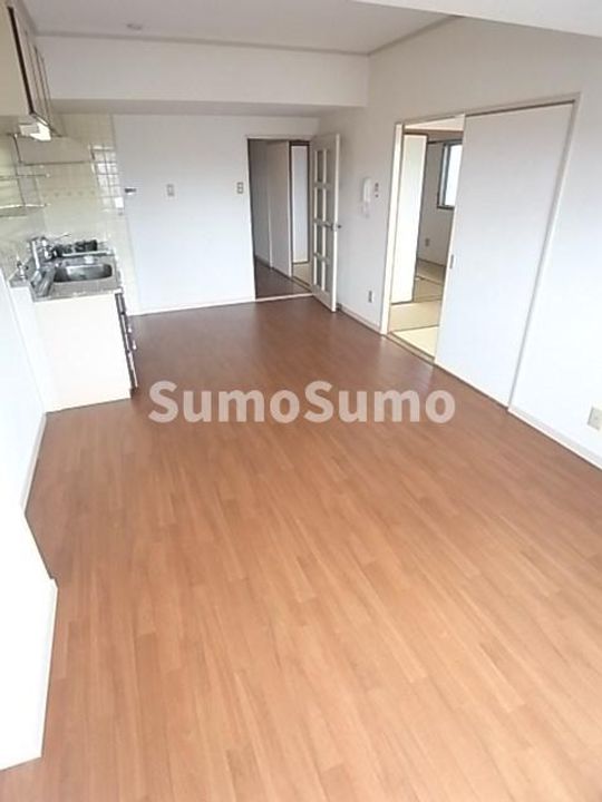 兵庫県尼崎市富松町1丁目(マンション)の賃貸物件の居間
