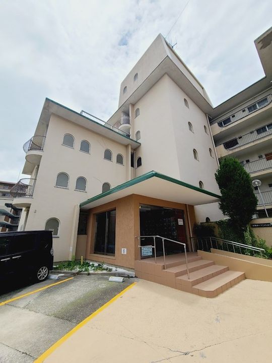 東朋第一マンションの外観