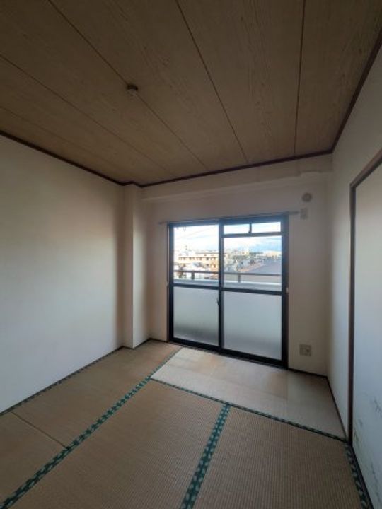 福岡県春日市宝町3丁目(マンション)の賃貸物件の寝室