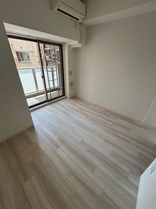 兵庫県神戸市中央区海岸通4丁目(マンション)の賃貸物件の居間