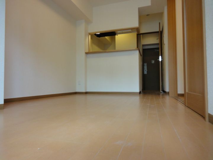 兵庫県神戸市中央区元町通5丁目(マンション)の賃貸物件の居間