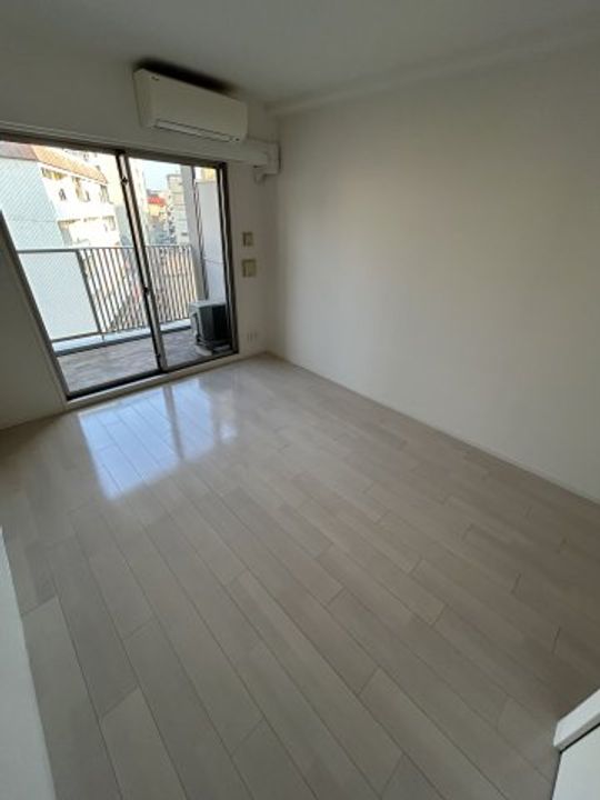 OTOWA神戸元町の居間