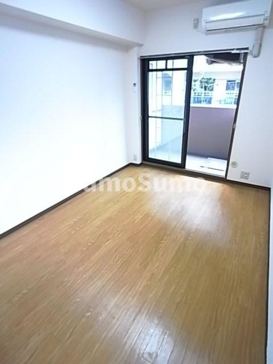 兵庫県神戸市兵庫区駅南通1丁目(マンション)の賃貸物件の居間