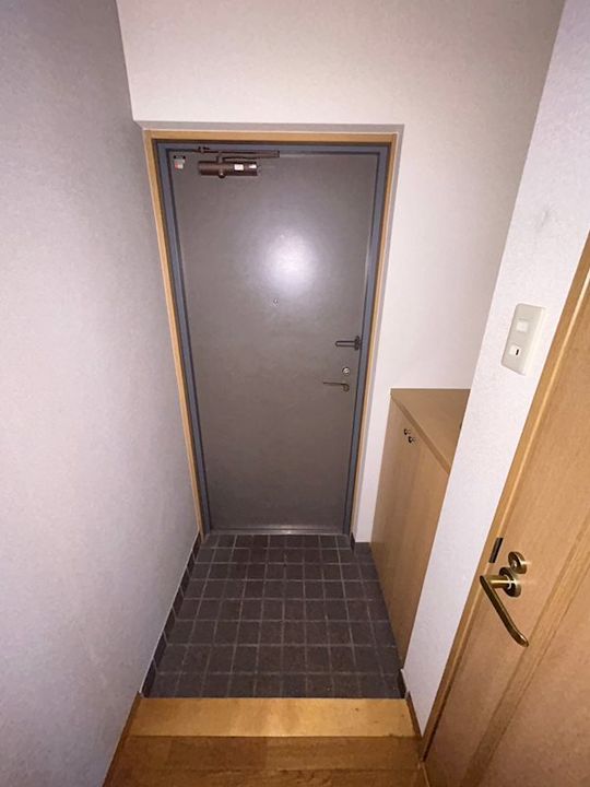 兵庫県神戸市中央区浜辺通3丁目(マンション)の賃貸物件の玄関