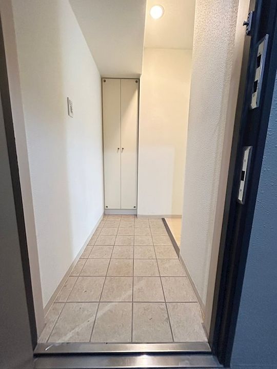 兵庫県神戸市中央区元町通6丁目(マンション)の賃貸物件の玄関