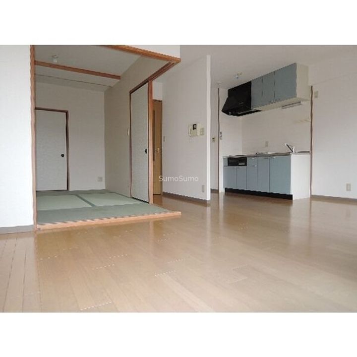 大阪府大阪市西区九条南3丁目(マンション)の賃貸物件の居間