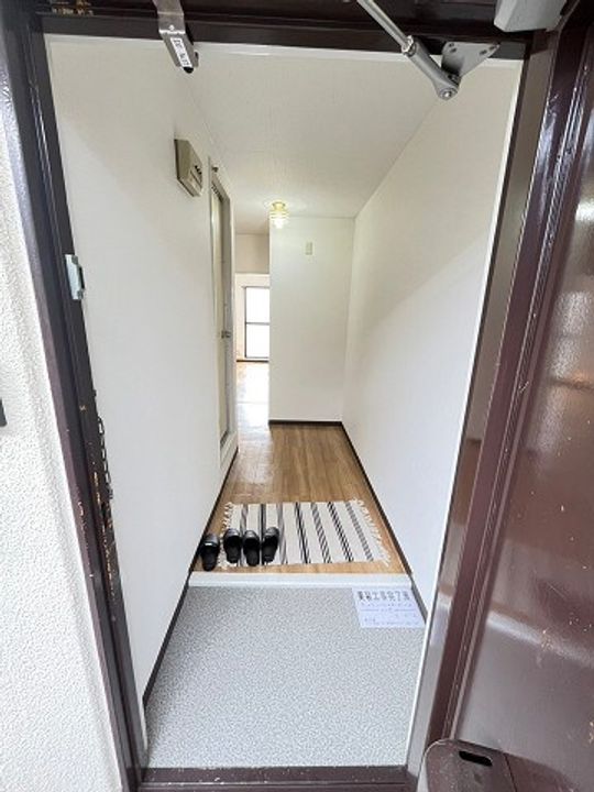 ONハイツ甲東園の玄関