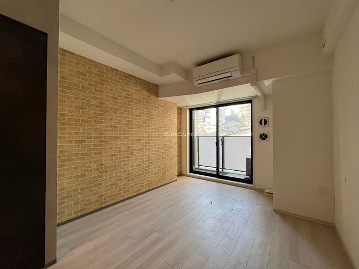 大阪府大阪市中央区上本町西1丁目の賃貸マンションの居間