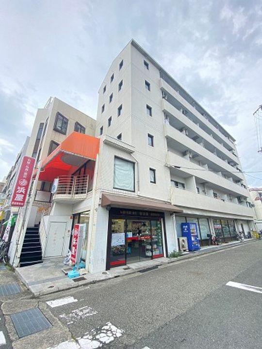 サンロイヤル西宮の外観