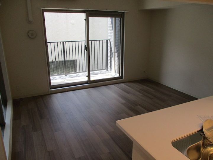 兵庫県神戸市兵庫区新開地3丁目(マンション)の賃貸物件の居間