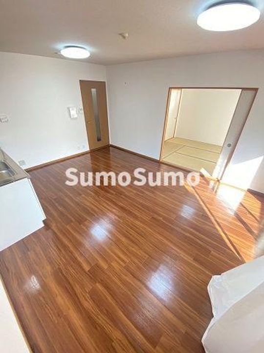 兵庫県西宮市樋之池町の賃貸マンションの居間