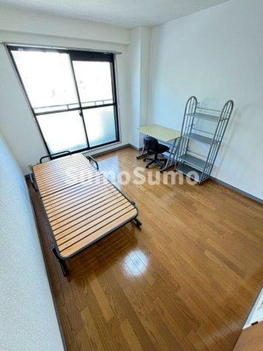 司ハイツの居間