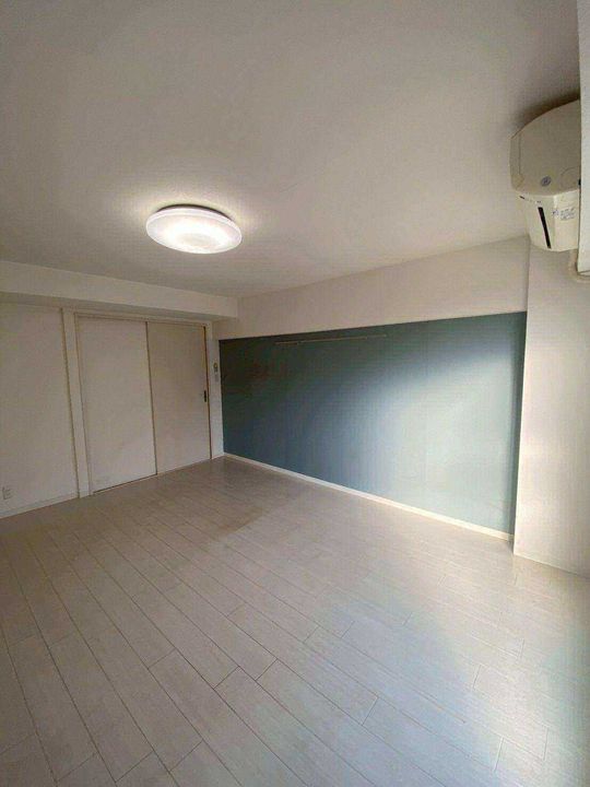 白川台ハイツの居間