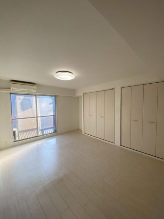 白川台ハイツの寝室