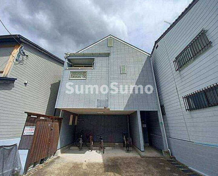 ロイヤル南天神の外観