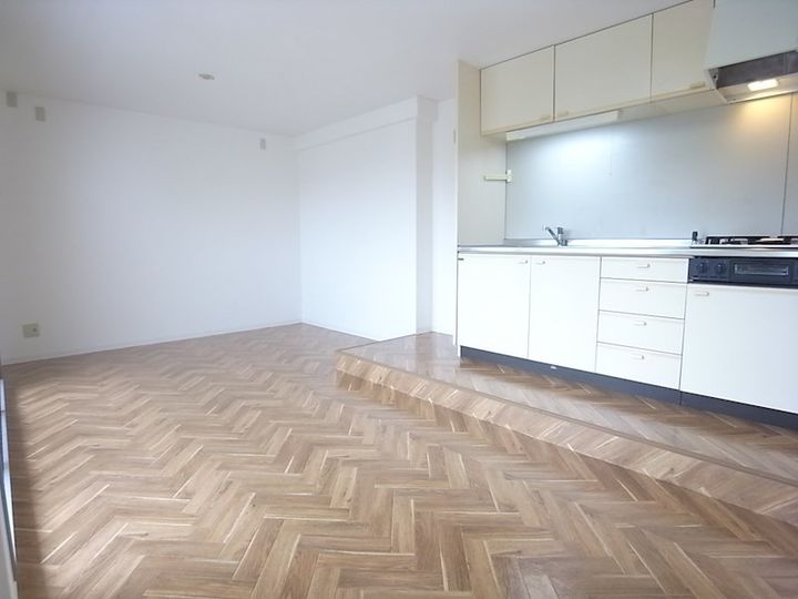 グリーンハイツ妙法寺 B棟の居間