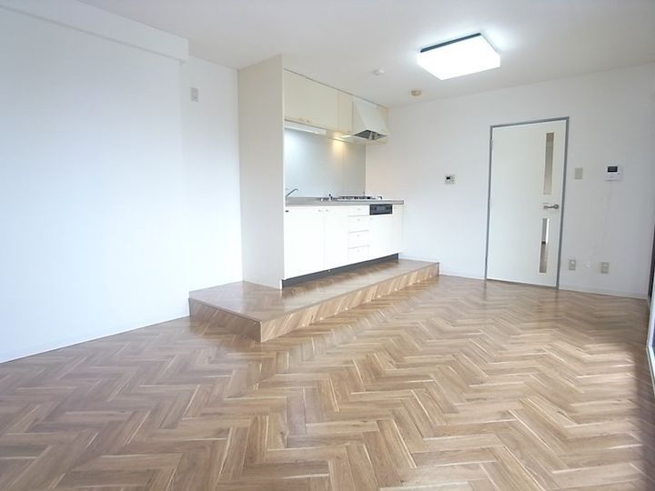 グリーンハイツ妙法寺 B棟の居間