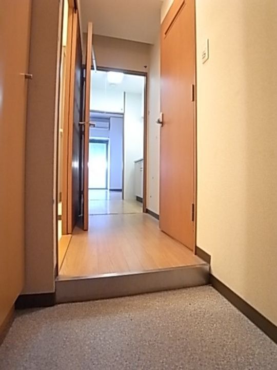 兵庫県神戸市兵庫区駅南通2丁目(マンション)の賃貸物件の玄関