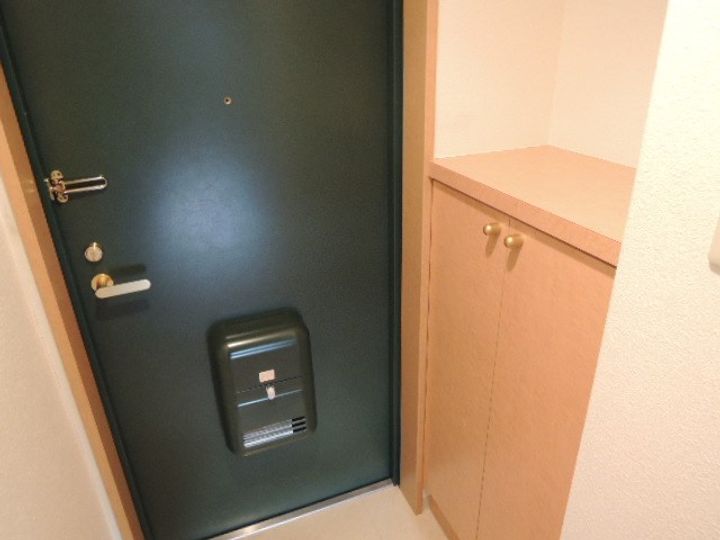 兵庫県神戸市中央区元町通3丁目(マンション)の賃貸物件の玄関