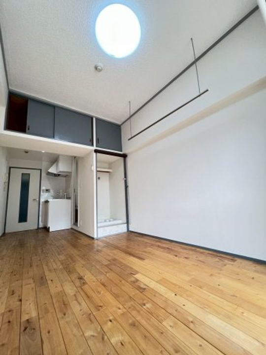 アバンダント84の居間