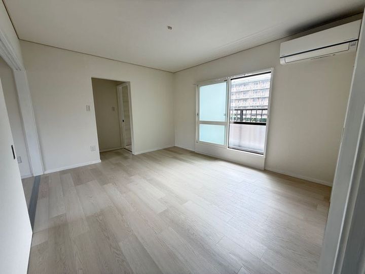 親王塚一番館の居間