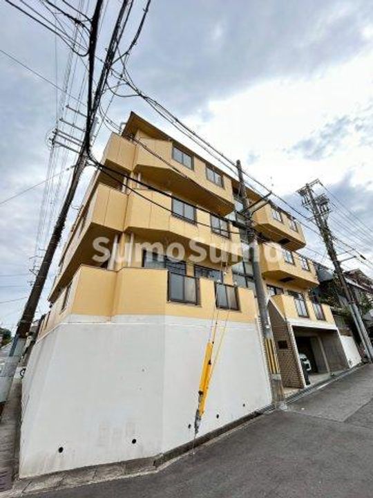 ビーフェリスの外観