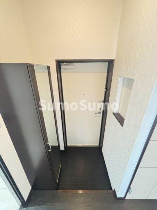 大阪府大阪市浪速区敷津西2丁目(マンション)の賃貸物件の玄関